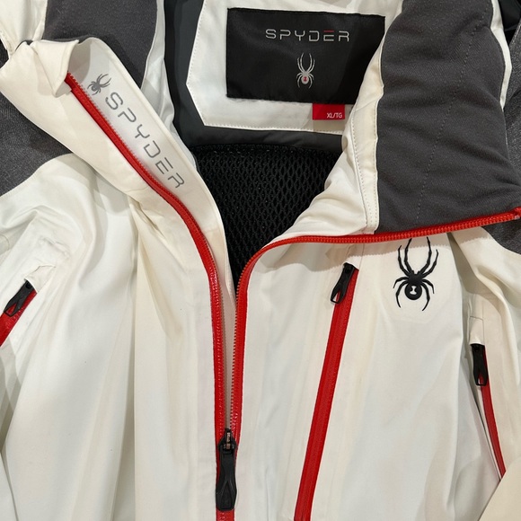 Spyder sky jacket, pants & Bennie - Picture 3 of 12